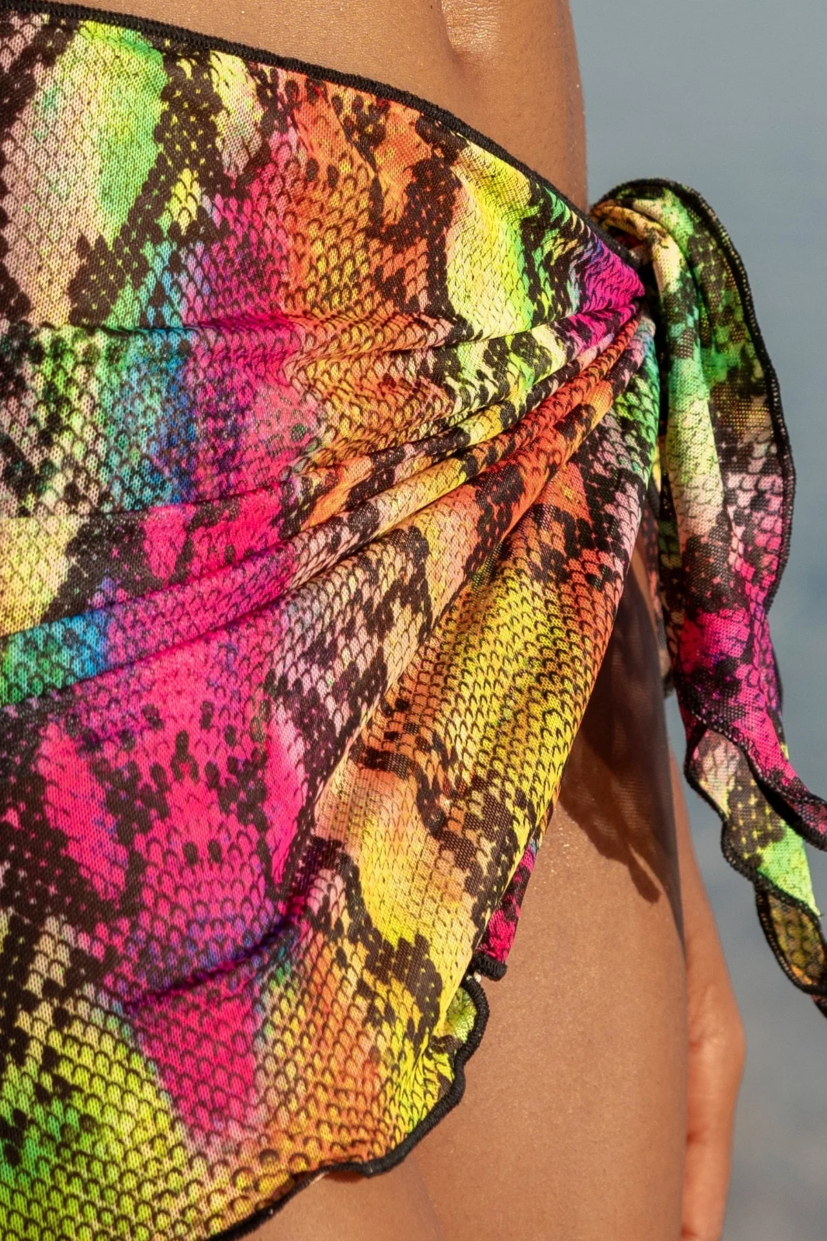 ELECTRIC SKIN - Triangle Halter Top - Image 11