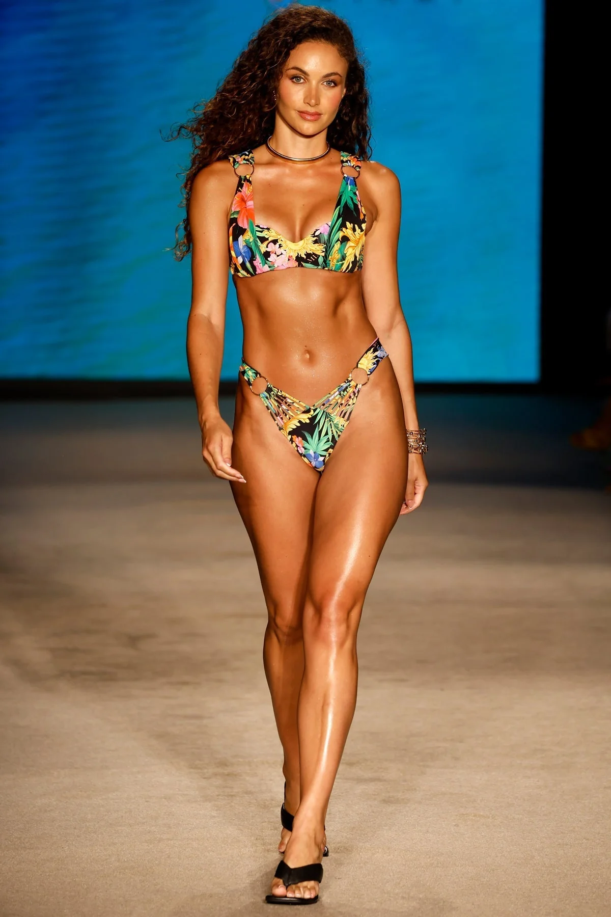 LOVE BY THE SUN - Ring Strappy Ruched Back Bottom - Image 6