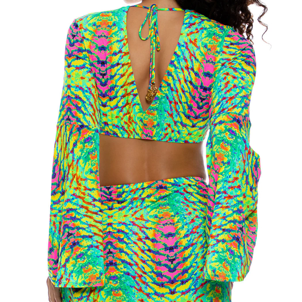 OASIS BABE - Bell Sleeve Crop Top - Image 3