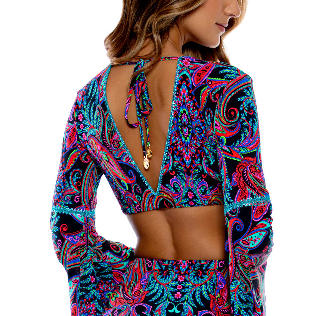 QUE LINDA - Bell Sleeve Crop Top - Image 3