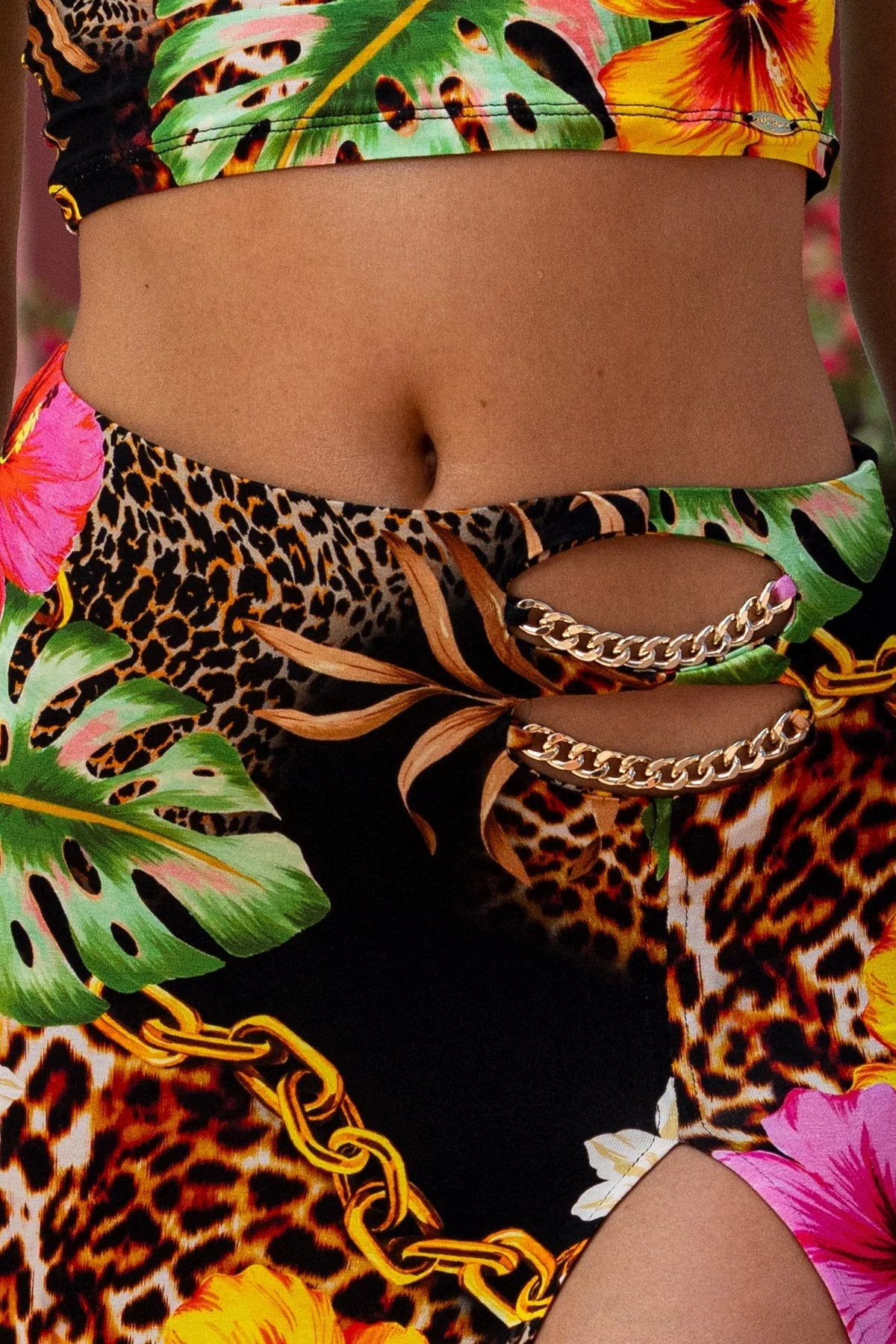 VISIONS OF PARADISE - Crop Top - Image 6